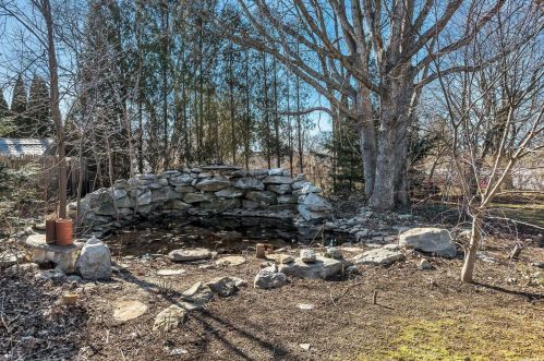 1524 Louis Kossuth Ave, Bohemia NY 11716-1510 exterior