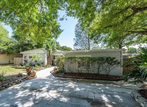 2120 Hiawatha St, Tampa, FL 33604-5733