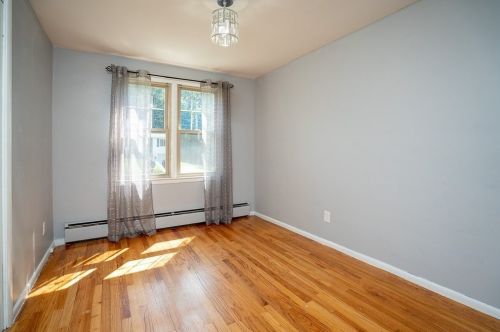 391 Massachusetts Ave, West Springfield MA 01089-2412 exterior