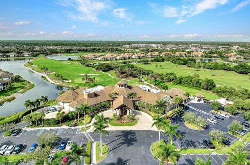 9314 Quarry Dr, Naples FL 34120-5256 exterior