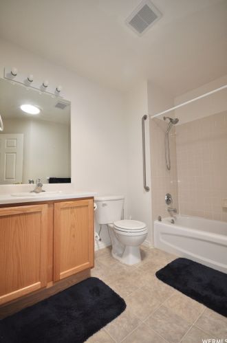 2073 Jordan Villa Dr, Taylorsville UT exterior