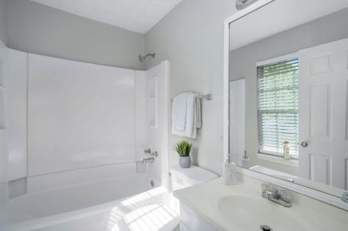 5576 Ln Fleur Trl, Lithonia GA 30038-2843 exterior