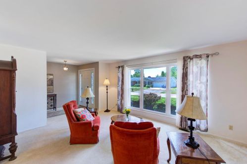 2841 Flamewood Dr, Saint Louis MO  63129-2525 exterior