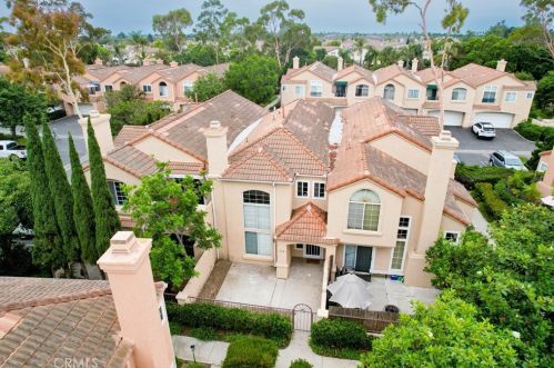 734 Moby Dick Ln, Oxnard, CA 93030-6765