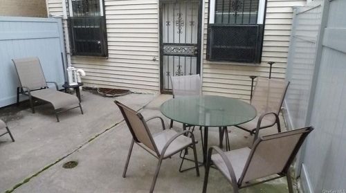 652 Crotona Park, Bronx NY 10460-4824 exterior