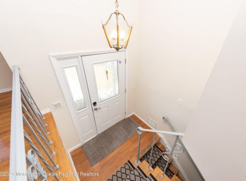 12 Crk Rd, Hazlet NJ 07730-2205 exterior