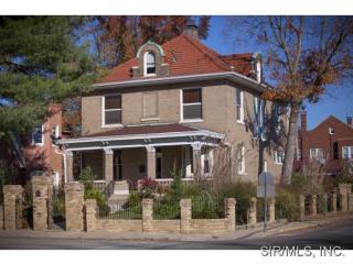 300 Jackson St, Belleville, IL 62220-1219