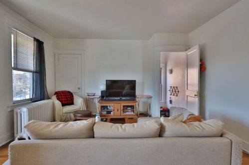 5921 Nicholson St, Pittsburgh PA  15217-2318 exterior