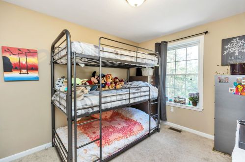 102 Bog Rd, Concord NH 03303-1008 exterior