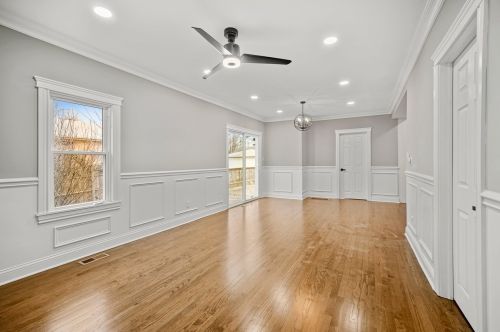 313 North Ave, Elmhurst, IL 60126-2628