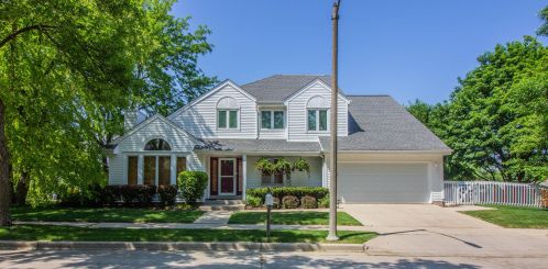 2424 Parnell Ave, Milwaukee WI 53221-4253 exterior