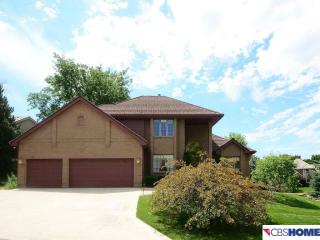 11749 Mayberry Plz, Omaha NE  68108-3846 exterior