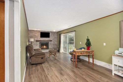 1819 Eloise Dr, Meskegon MI  49444-4013 exterior