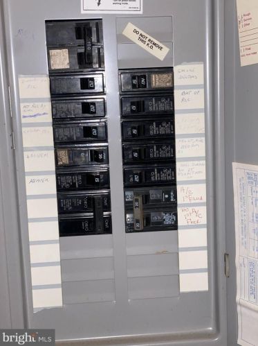 2261 37 St, Camden NJ 08110-2207 exterior