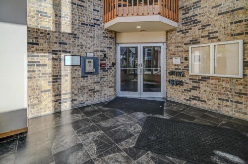 311 Hancock St, Madison WI  53703-3905 exterior