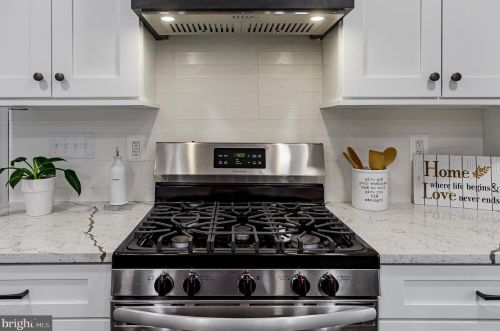 439 Newcomb St, Washington DC  20032-2650 exterior