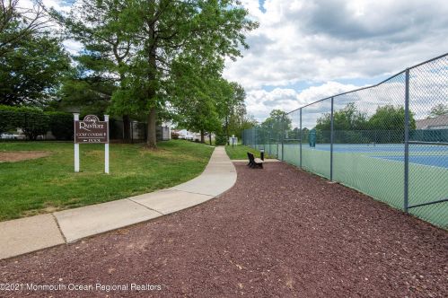 12 Perri Rd, East Freehold NJ 07728-4139 exterior