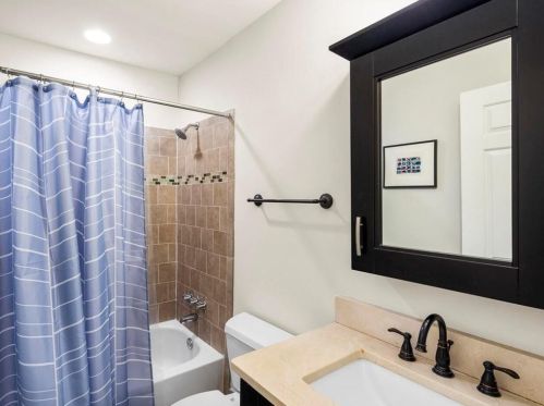 504 Dunwoody Chace, Atlanta GA 30328-6009 exterior