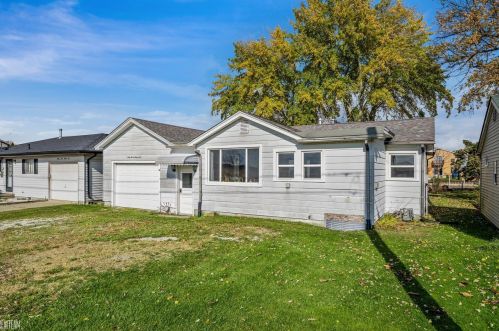 6334 Marina Dr, Algonac MI 48001-4212 exterior