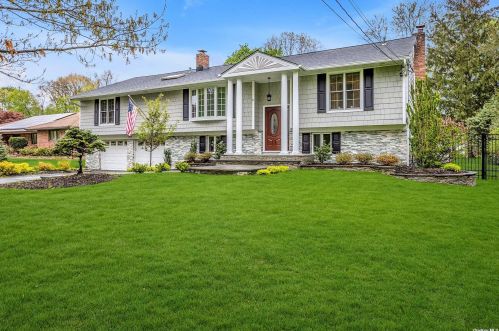 288 Evergreen Ave, Huntington Station, NY 11746-4539