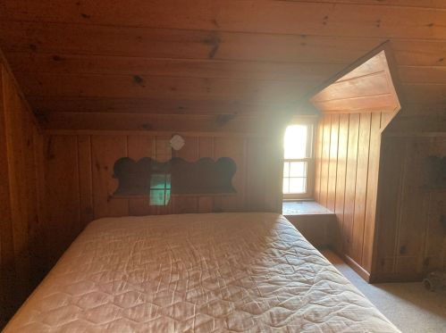 87 Balfour Dr, Springfield MA 01118-1137 exterior