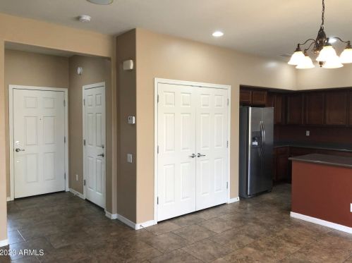 15819 21st Ln, Phoenix AZ  85023-9206 exterior