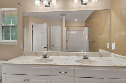 6226 Greenwood Dr, Milton FL  32570-5425 exterior