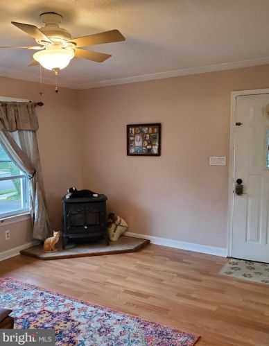 11 Downing Rd, Trenton NJ  08628-3208 exterior