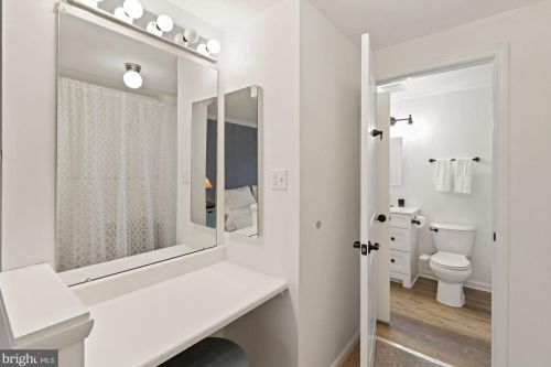 1615 10 St, Arlington VA 22204-4768 exterior