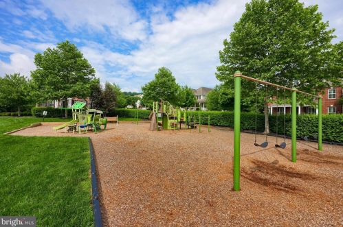 1404 Banner Dr, Lancaster PA 17601-4580 exterior