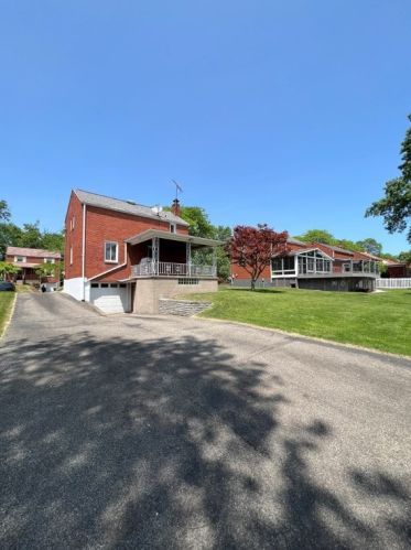 1546 Bellaire Pl, Pittsburgh PA 15226-1907 exterior