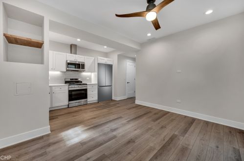 3025 Spaulding Ave, Chicago IL 60618-6808 exterior