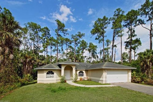 4681 16 Ave, Naples FL 34117-9190 exterior