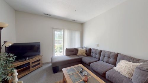 114 Mill St, Woonsocket, RI 02895-2164