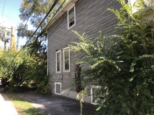 2718 78th St, Chicago, IL 60649-5208