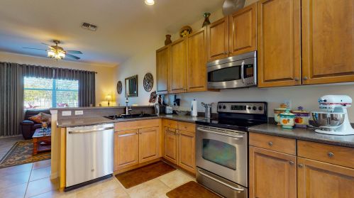 10051 Chadwick Dr, Fort Pierce FL 34987-2418 exterior