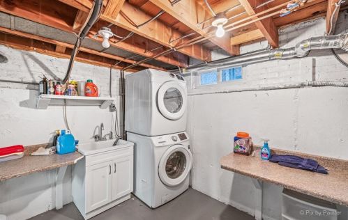 5431 Newcastle Ave, Chicago IL 60638-2303 exterior