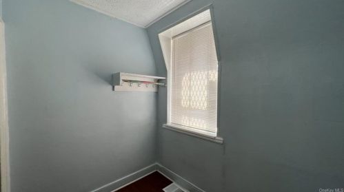 367 187th St, Bronx NY 10458-6707 exterior