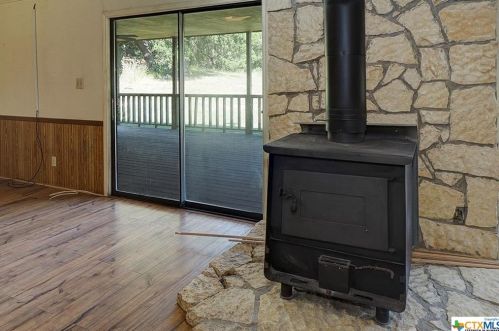 1740 Knl Schwope Rd, Spring Branch TX 78070-6213 exterior