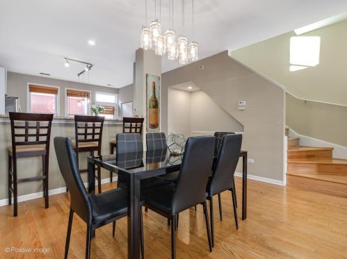 1010 Crosby St, Chicago IL 60610-2405 exterior