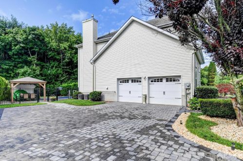 24 Cannon Rd, Old Bridge NJ  08857-4242 exterior