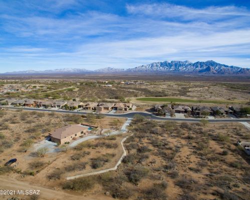 5750 Atascosa Peak Dr, Green Valley AZ 85622-8127 exterior