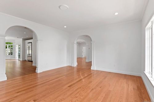 100 Whippoorwill Rd, Armonk NY  10504-1463 exterior