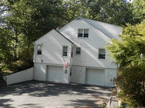 136 Putnam Pike, Killingly CT 06241-1628 exterior