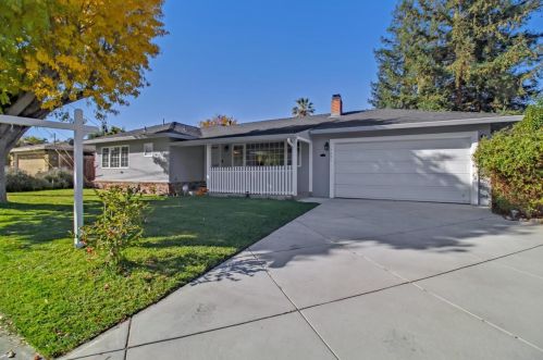 3231 Ida Dr, Concord CA  94519-2136 exterior