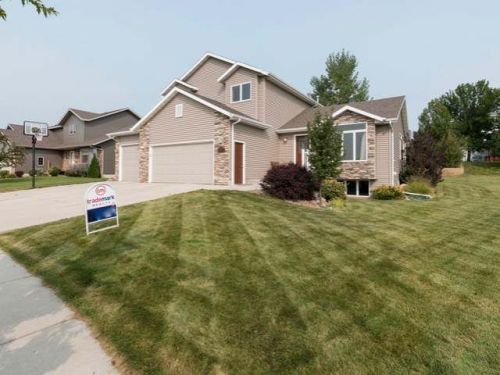 4121 Overland Rd, Bismarck, ND 58503-8863