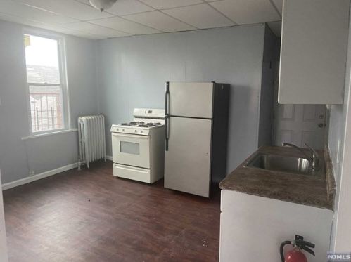 522 24th St, Paterson NJ  07514-2429 exterior