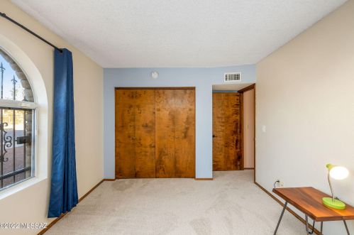 1458 Olympic Club Dr, Tucson AZ  85710-7250 exterior