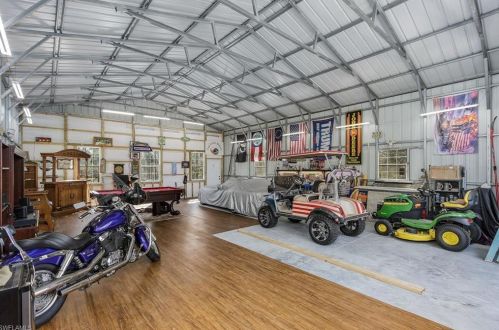 2390 27 Ave, Naples FL 34120-7411 exterior