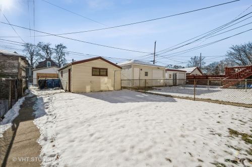 1227 73rd St, Chicago IL 60638-5918 exterior